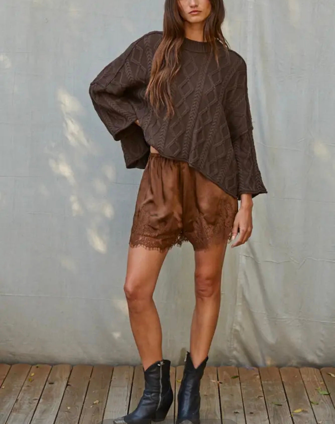 Woven Elastic Waist Shorts with Lace Detail