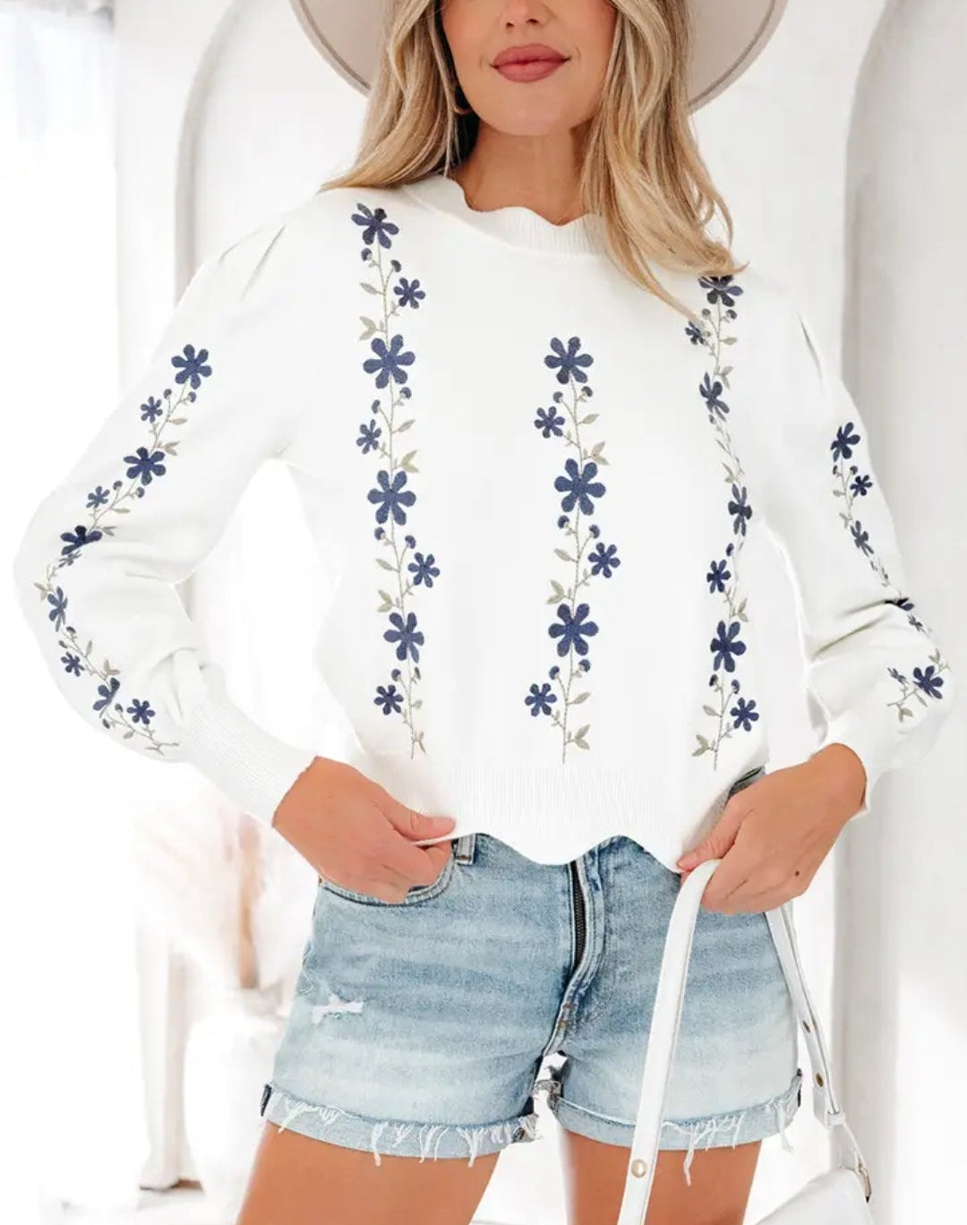 Floral Embroidere Sweater Scallop Hem