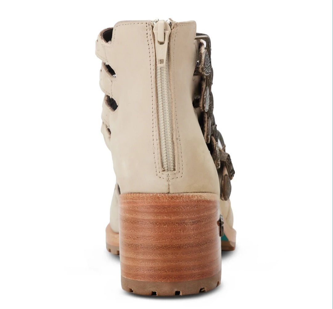 LANE BOOTS
WESTANGO HEEL