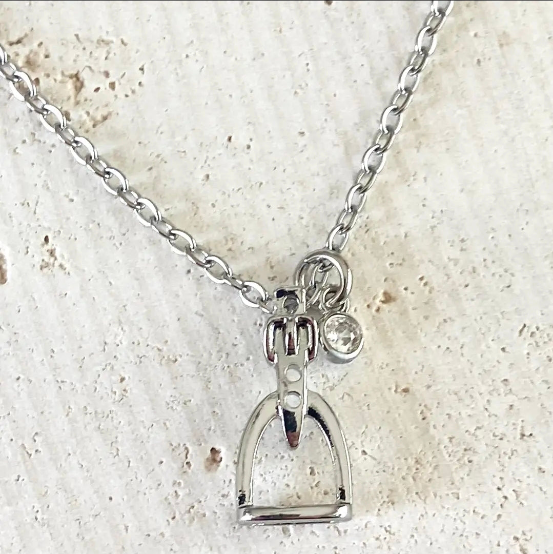 Horse Stirrup Necklace Gold/Silver