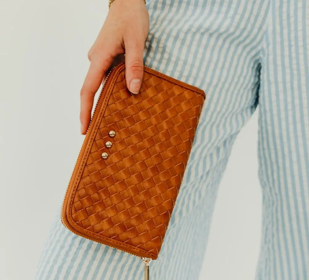 Lenni Large Zip Woven Wallet